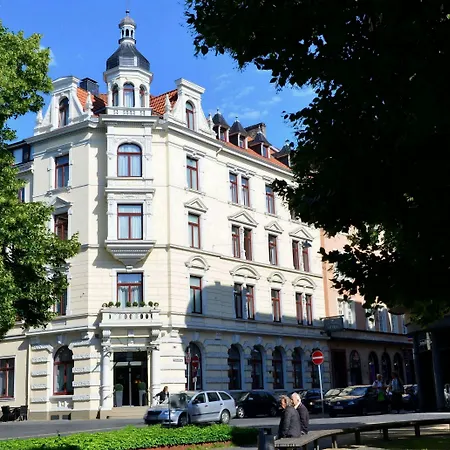 Frühlings-Hotel-2