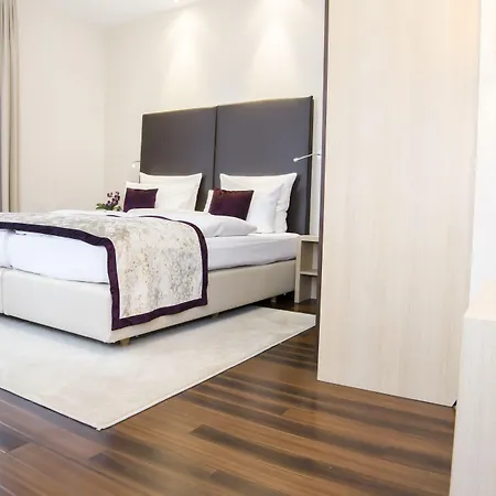 Hotel Merkur-2
