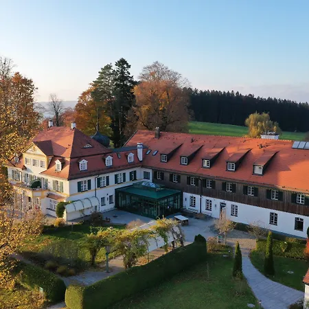 Biohotel Schlossgut Oberambach-2