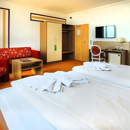 Hiddenseer Hotel-2