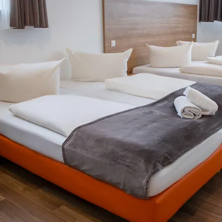 Orange Hotel und Apartments-2