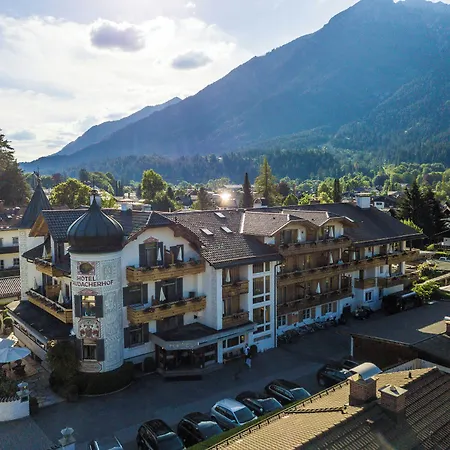 Staudacherhof in Garmisch-Partenkirchen I Blick aufs Zugspitzmassiv I einzigartige Bayurvida Küche-2