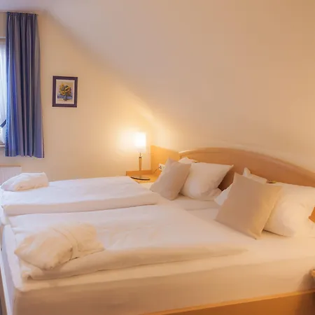 Landhotel Hermannshöhe-3