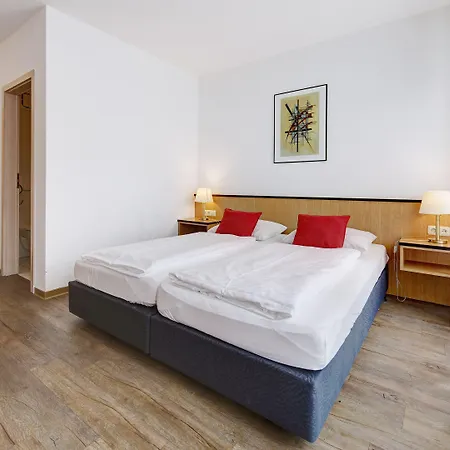 Airport-Hotel Stetten-3