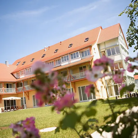 JUFA Hotel Nördlingen-3