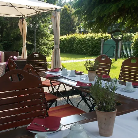 Romantik Hotel Zum Lindengarten-3