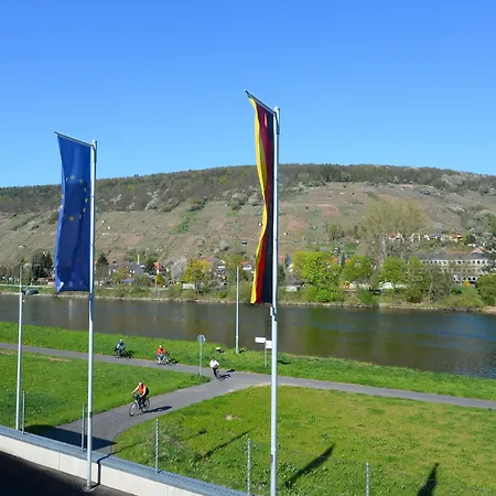 Hotel Straubs Schöne Aussicht-2