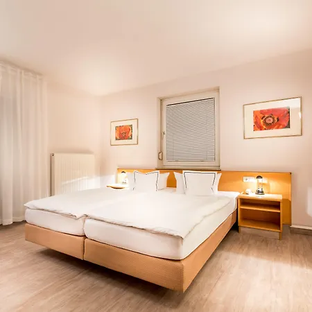 Hotel am Rokokogarten-3