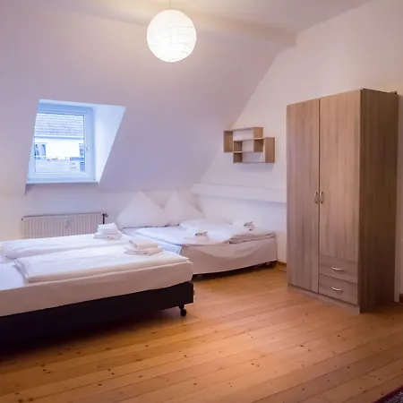 Dingdong Koblenz - City Apartments-2