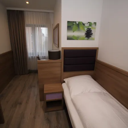 Slamba Hostel-3