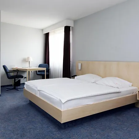 Hotel Meran Hallenbad&Sauna-2