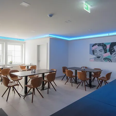 Boutique-Hotel Kronenstuben - unschlagbare Zentrumsnähe direkt am Marstall&Marktplatz - Schloss in 3 Min - Frühstück - Langzeitmiete-2