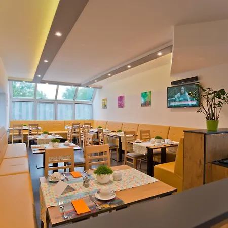 City Hotel-2
