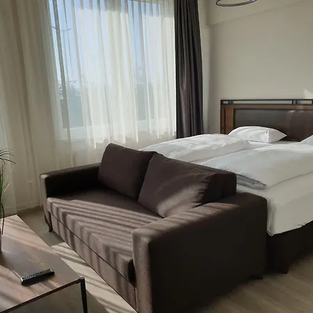 Motel Plus Schönefeld-3