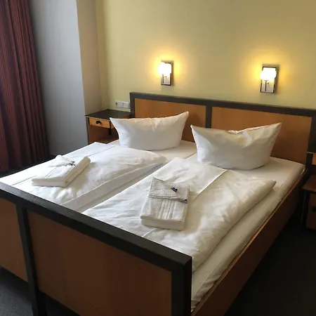 Haus des Volkes - Das Bauhaushotel-2