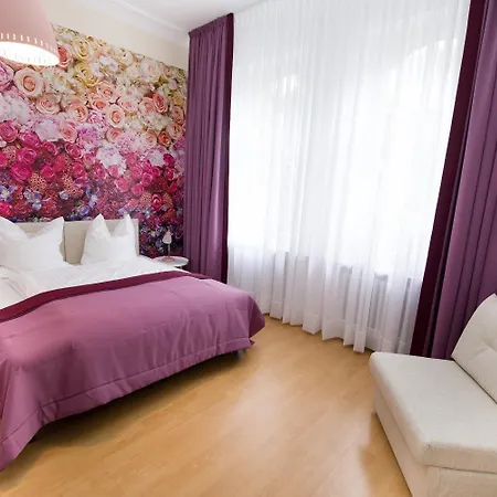 Hotel Reverey * Kontaktloser Self Check-In *-3