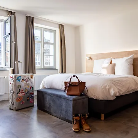 Coucou Hotel & Kuckucks-Stube-2