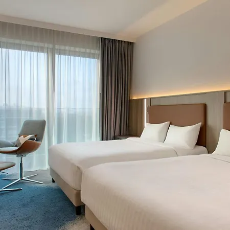 Courtyard By Marriott Bremen-3