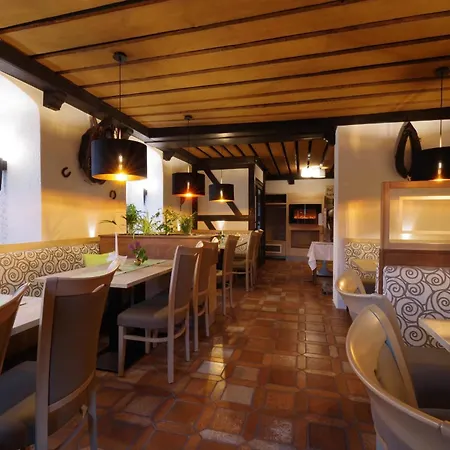 Land-gut-Hotel Räuber Lippoldskrug-3
