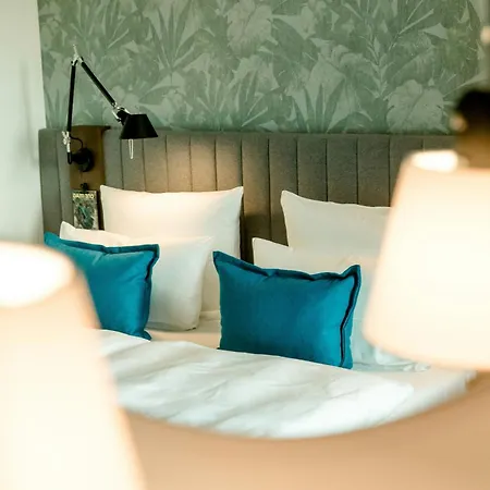 Motel One Bonn-Hauptbahnhof-3