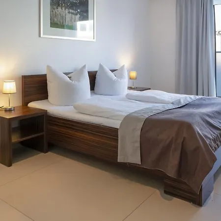 Strandhotel Dranske-3