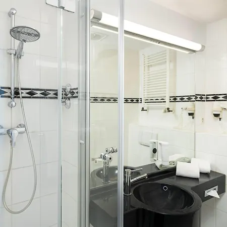 Elaya Hotel Hannover City, Trademark By Wyndham-3