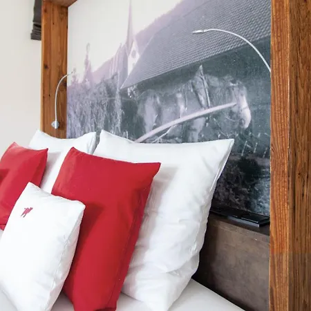 Dorfhaus Chalets-2