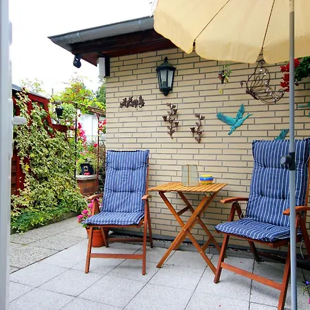 kleines Haus am Wald by Rujana-3
