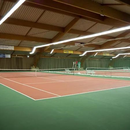 Sportpark Hotel Isernhagen-3