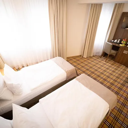 Anor Hotel I Park Sleep & Fly I Frankfurt Airport-2