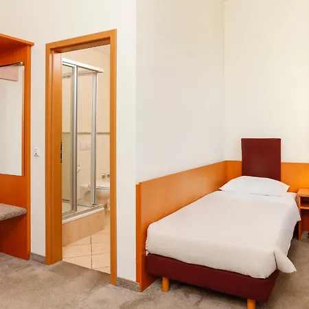 Hotel am Rhein-3