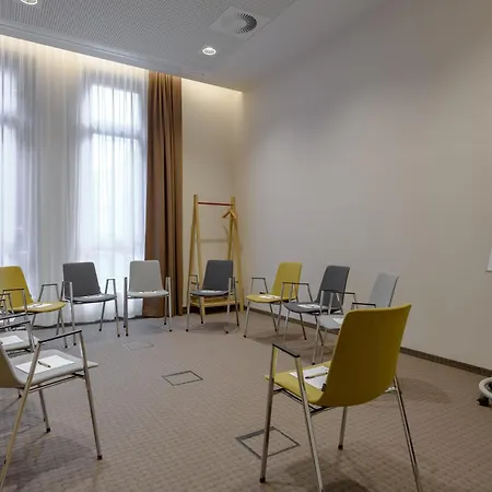 Intercityhotel Herford-3