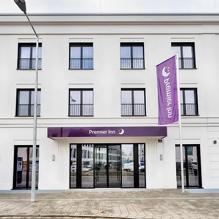 Premier Inn Regensburg City Centre-3