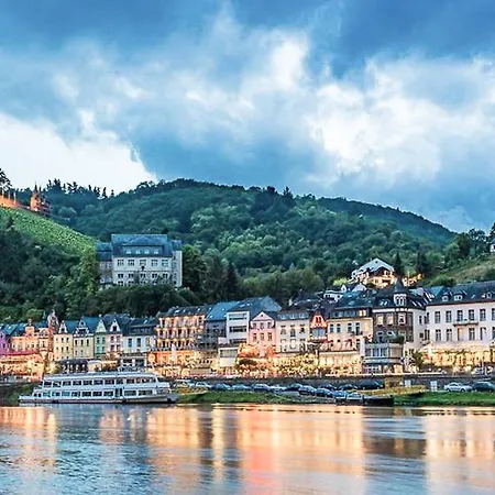 Mosel Chalets - Design-Ferienhäuser in Pommern - Direkt am Weinberg-2