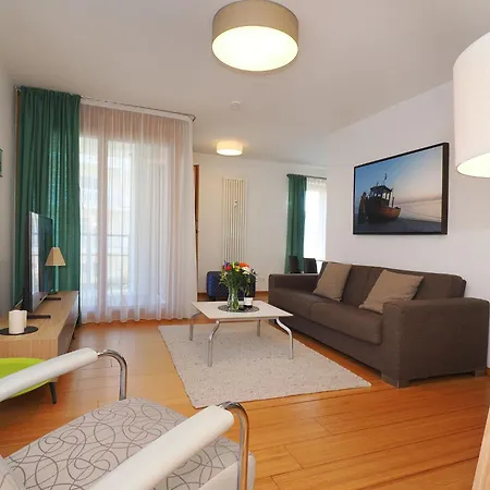 Kaiservillen Heringsdorf - Ferienwohnung mit 1 Schlafzimmer und Balkon D112-2
