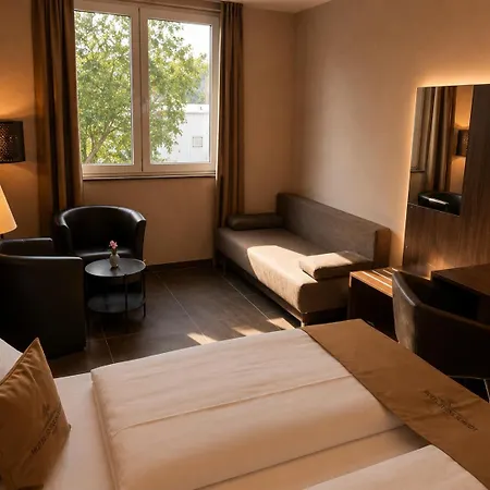 Hotel Pasa Paradies KOSTENLOSE PARKPLÄTZE-3