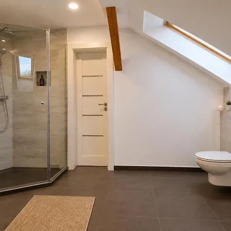 YFB I 130m2 Designwohnung mit 2 Bädern-2