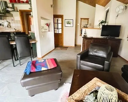 Ferienhaus zwischen Wald und See-2