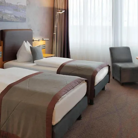 Ramada By Wyndham Dresden-2
