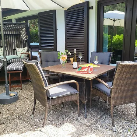 Ferienwohnung Robbenhütte Willi unter Reetdach-2