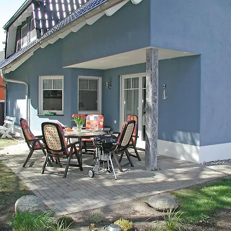 Ferienhaus Morgenstern in Baabe mit Kamin und Garten-2