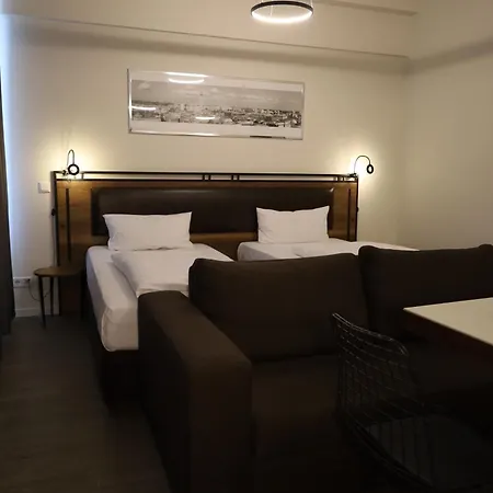 Motel Plus Schönefeld-2