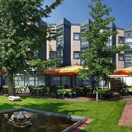 H+ Hotel Köln Brühl-3