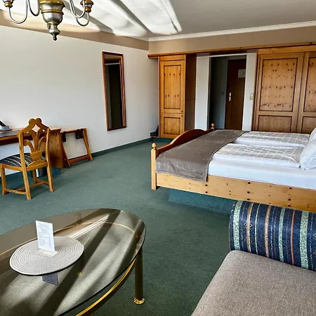Parkhotel Tannenhof-3
