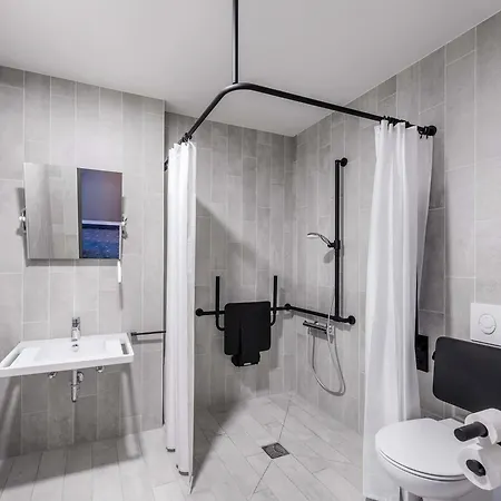 B&B Hotel Freiburg-Süd-2