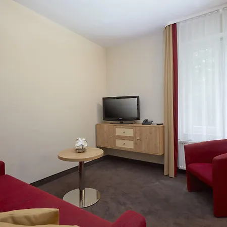 Sunday Hotel Friedrichroda & Spa-3