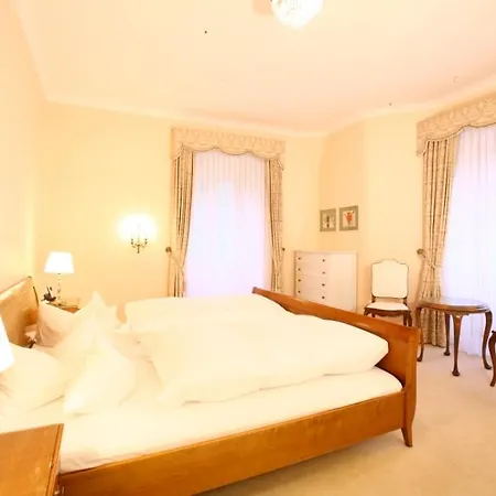 Hotel Roemerbad-3