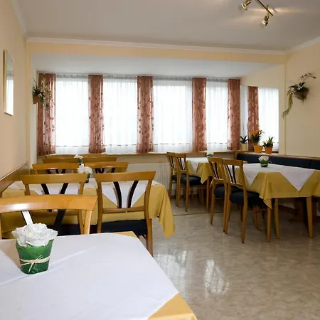 Zentral-Hotel-2