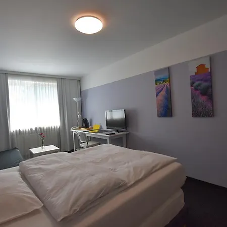 Tbd - Hotel U-2