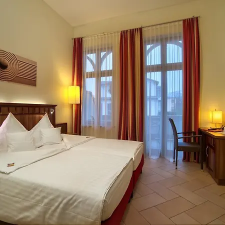 Waldhotel-3